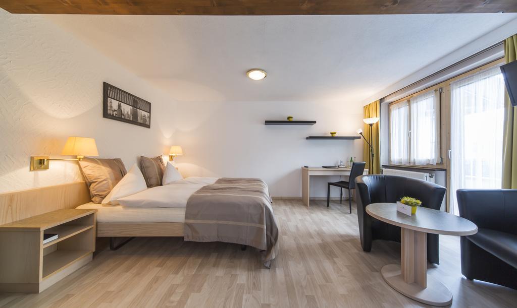 Relais Bayard Hotel Leuk Стая снимка